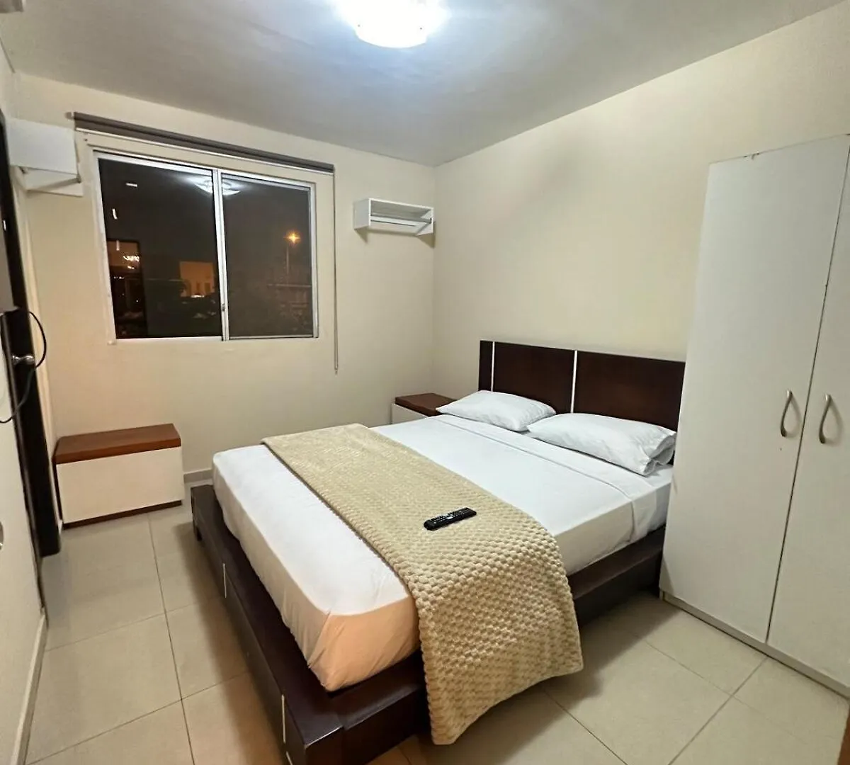 3 Dormitorios, Piscina, Jacuzzi, Parking, Vistas Guayaquil 0*,