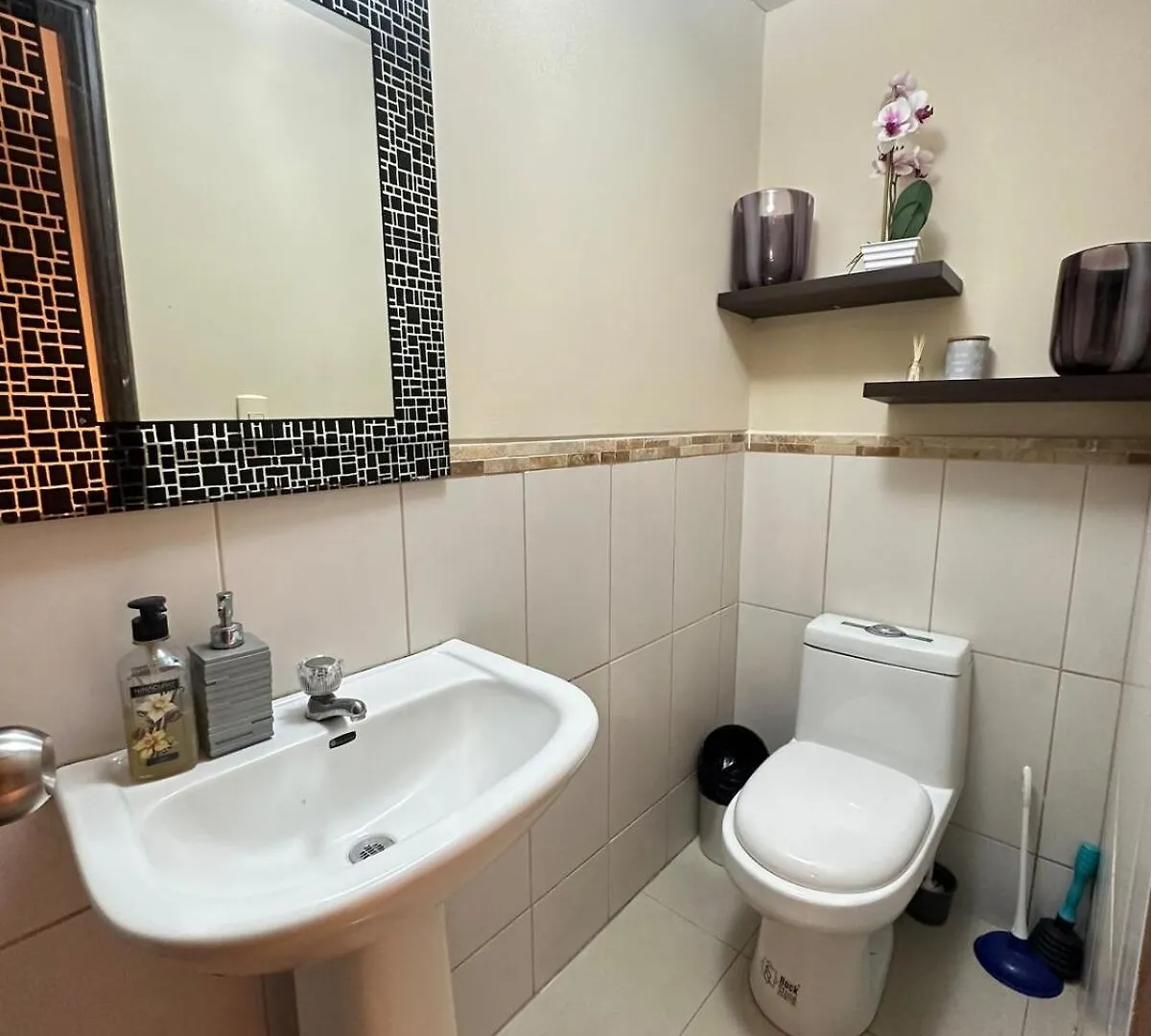 3 Dormitorios, Piscina, Jacuzzi, Parking, Vistas Guayaquil