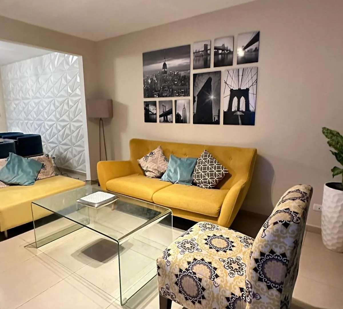 3 Dormitorios, Piscina, Jacuzzi, Parking, Vistas Guayaquil