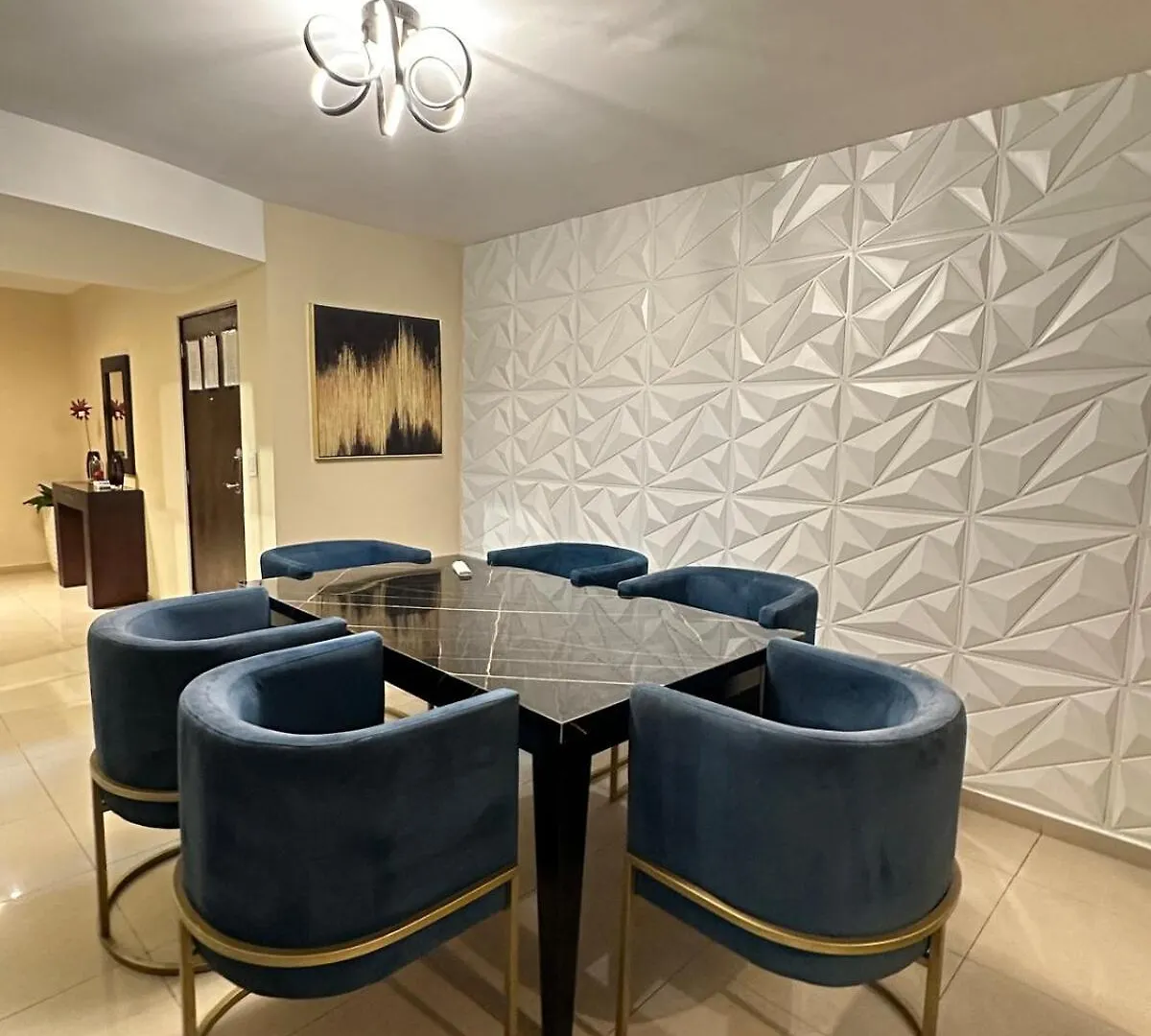 3 Dormitorios, Piscina, Jacuzzi, Parking, Vistas Guayaquil Apartment