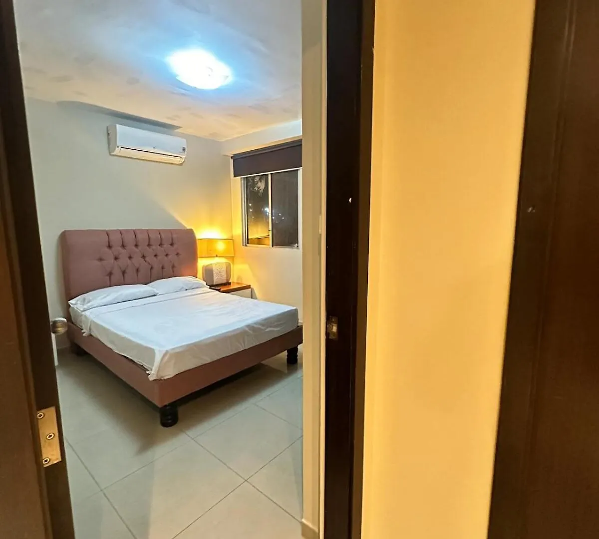 Apartment 3 Dormitorios, Piscina, Jacuzzi, Parking, Vistas Guayaquil Ecuador