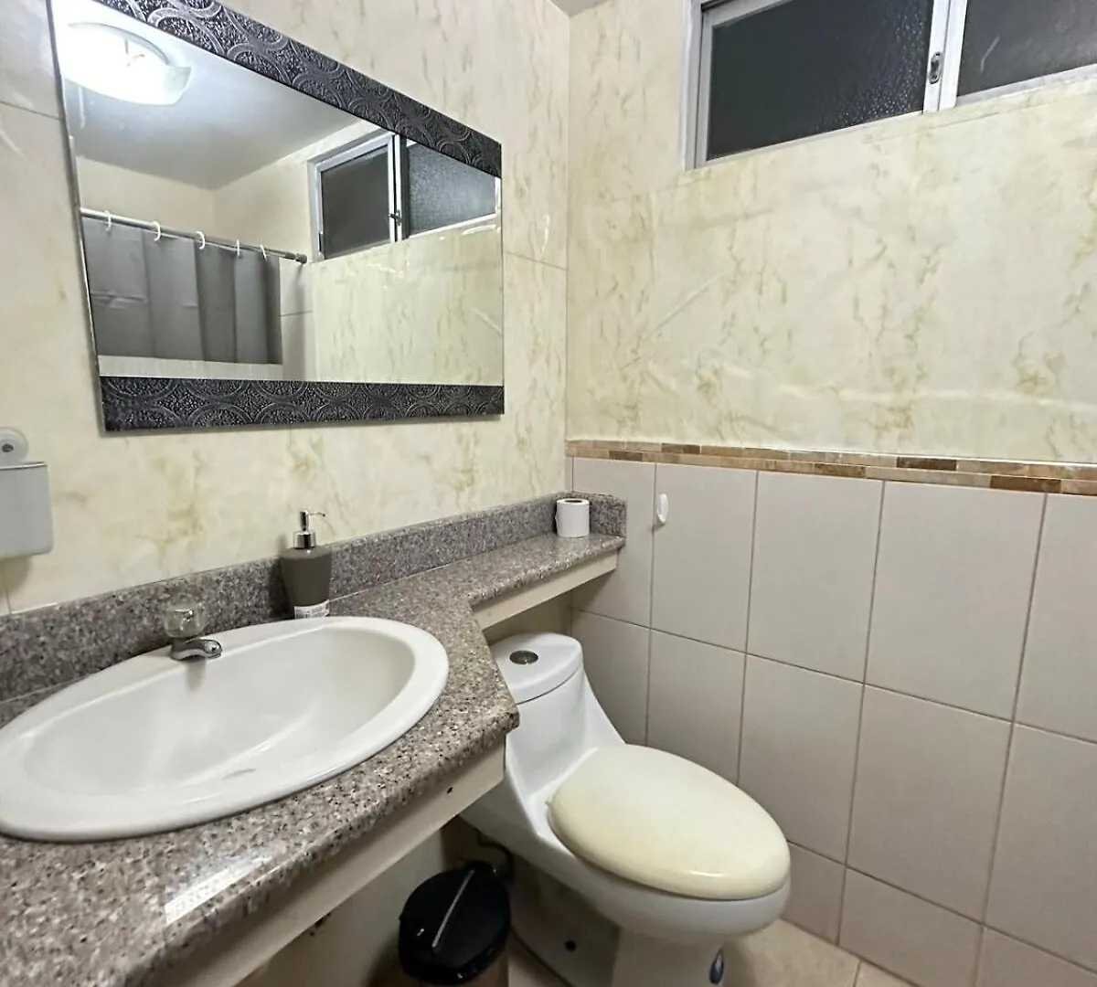 3 Dormitorios, Piscina, Jacuzzi, Parking, Vistas Guayaquil 0*,  Ecuador