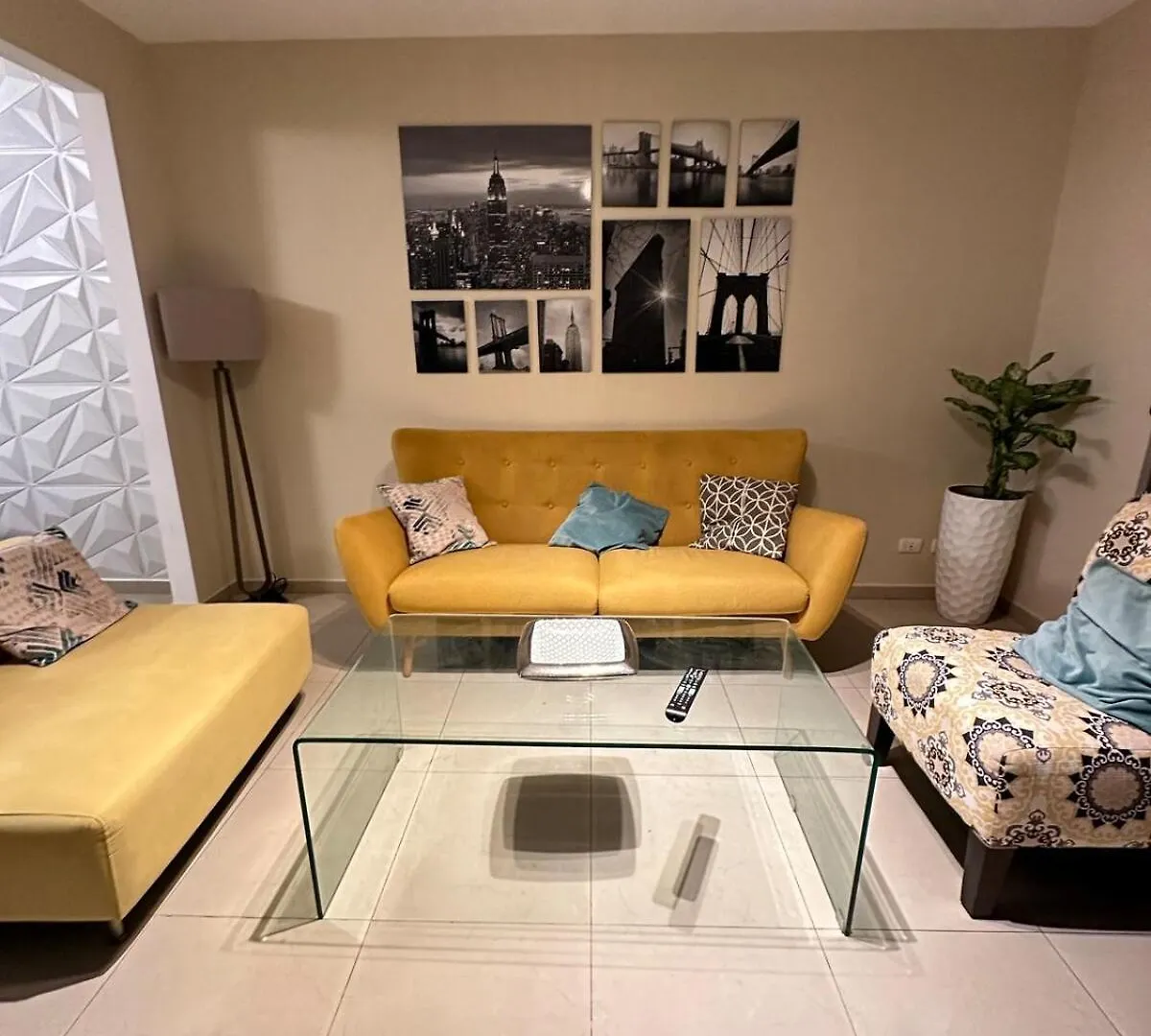 3 Dormitorios, Piscina, Jacuzzi, Parking, Vistas Guayaquil